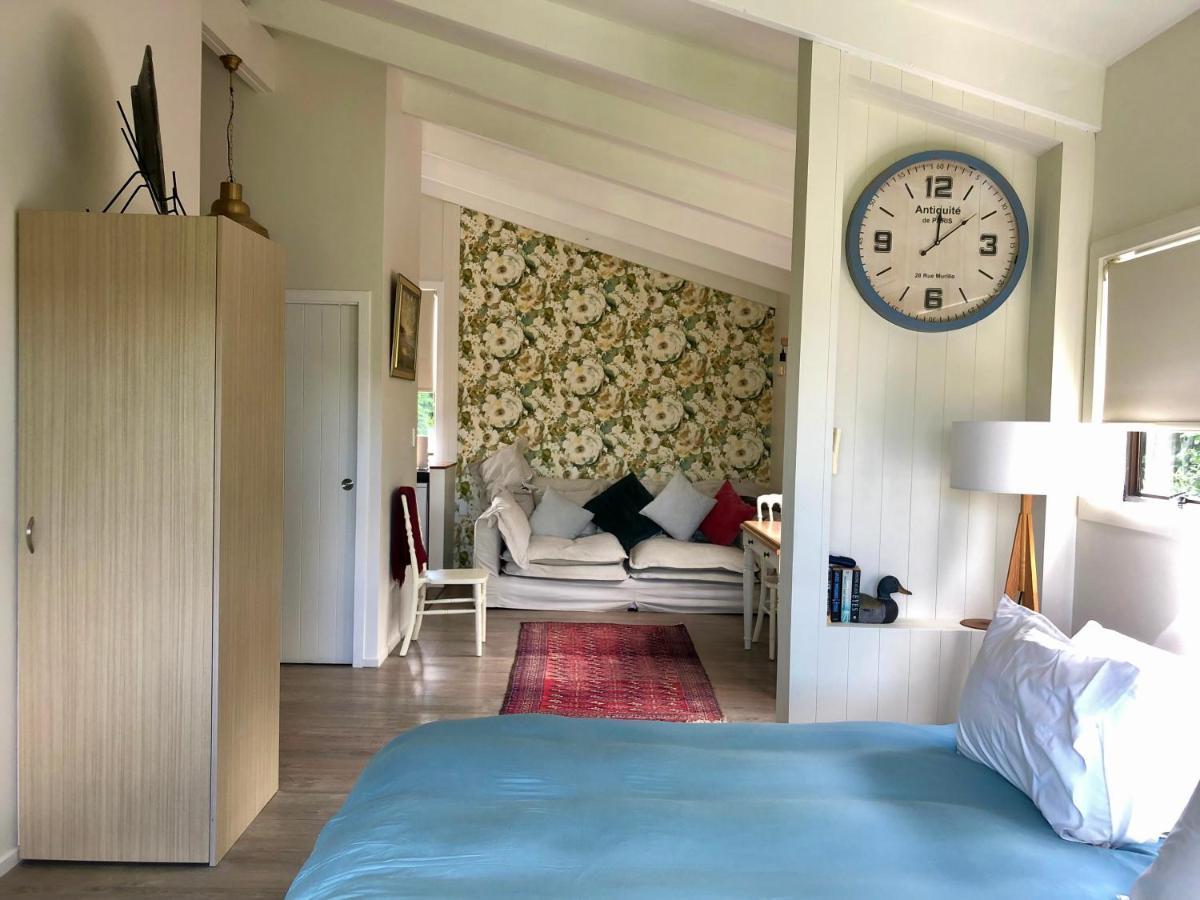 Le Chalet Waiheke Apartments Ostend Ngoại thất bức ảnh