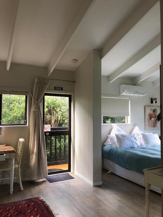 Le Chalet Waiheke Apartments Ostend Ngoại thất bức ảnh
