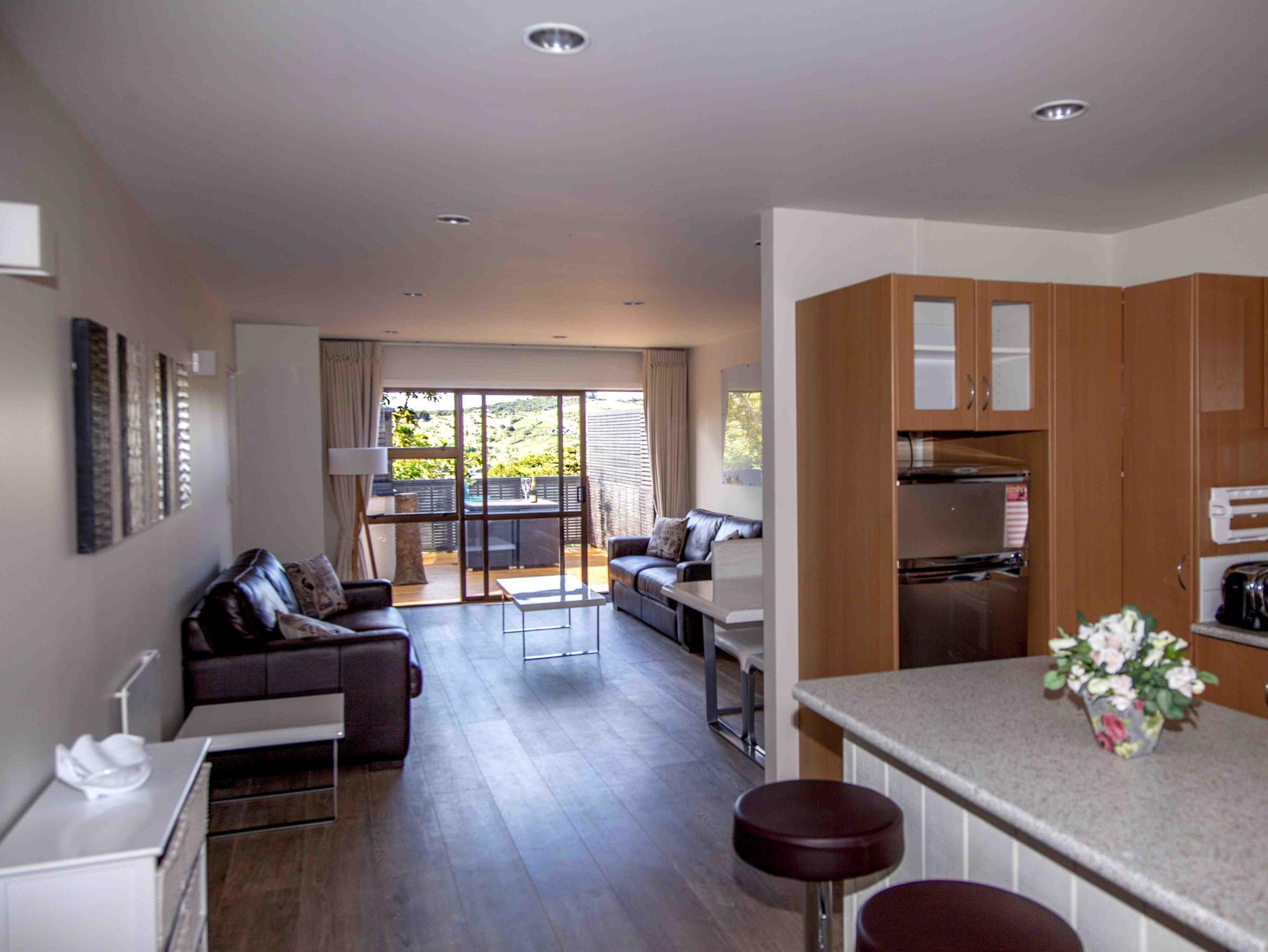 Le Chalet Waiheke Apartments Ostend Ngoại thất bức ảnh