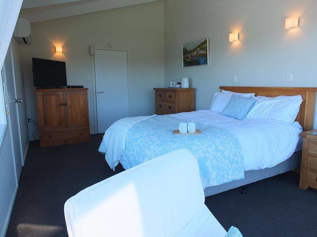 Le Chalet Waiheke Apartments Ostend Ngoại thất bức ảnh