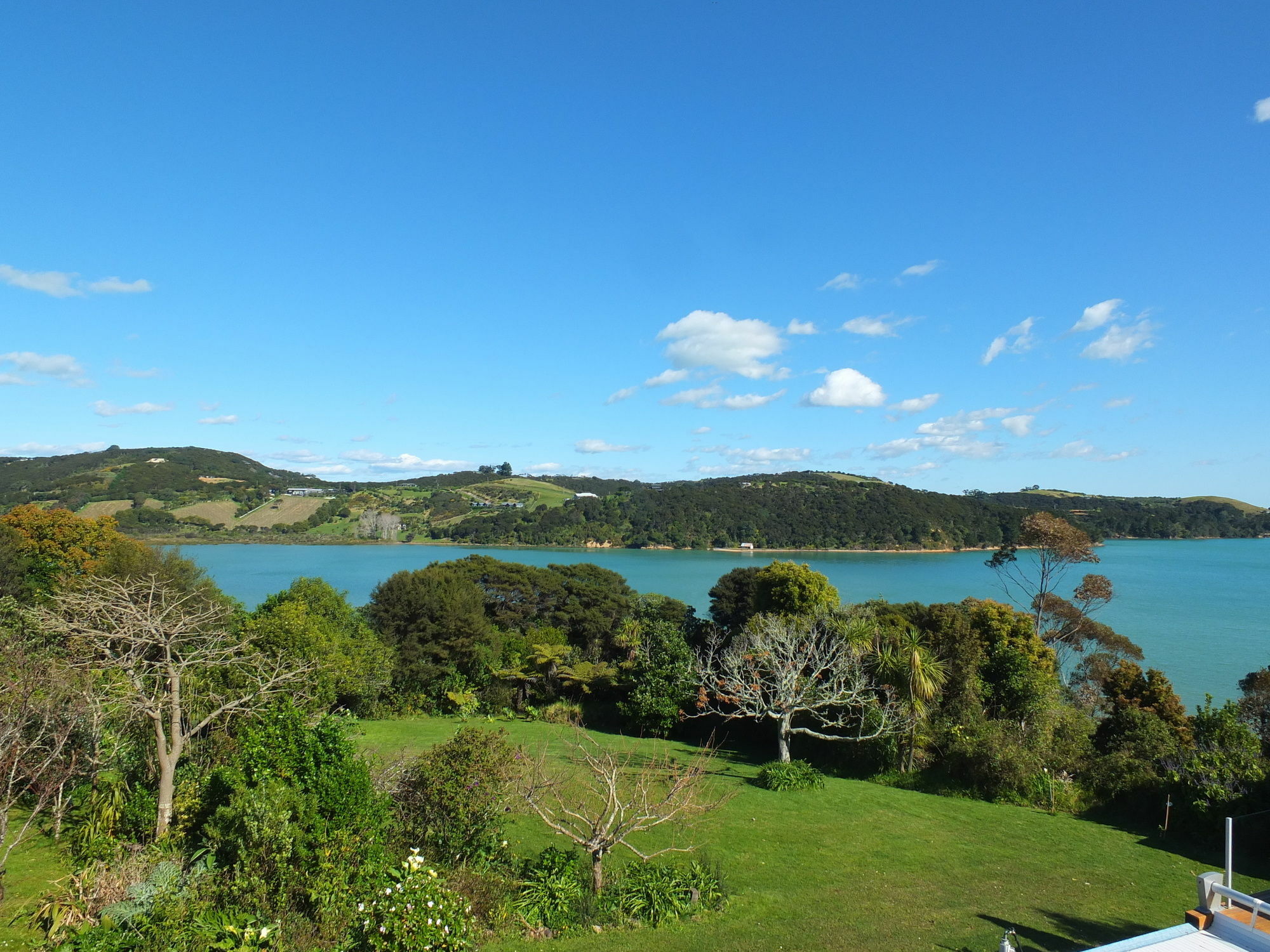 Le Chalet Waiheke Apartments Ostend Ngoại thất bức ảnh