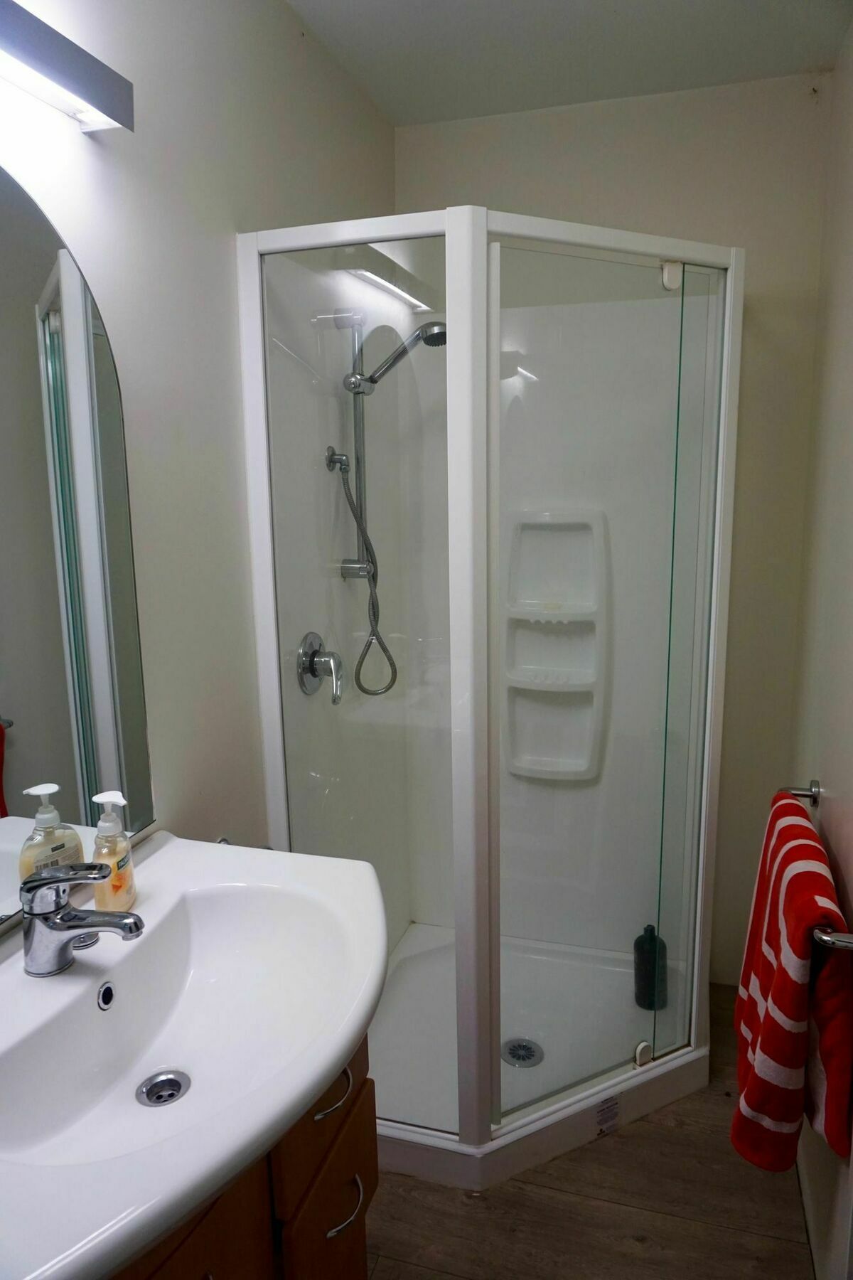 Le Chalet Waiheke Apartments Ostend Ngoại thất bức ảnh