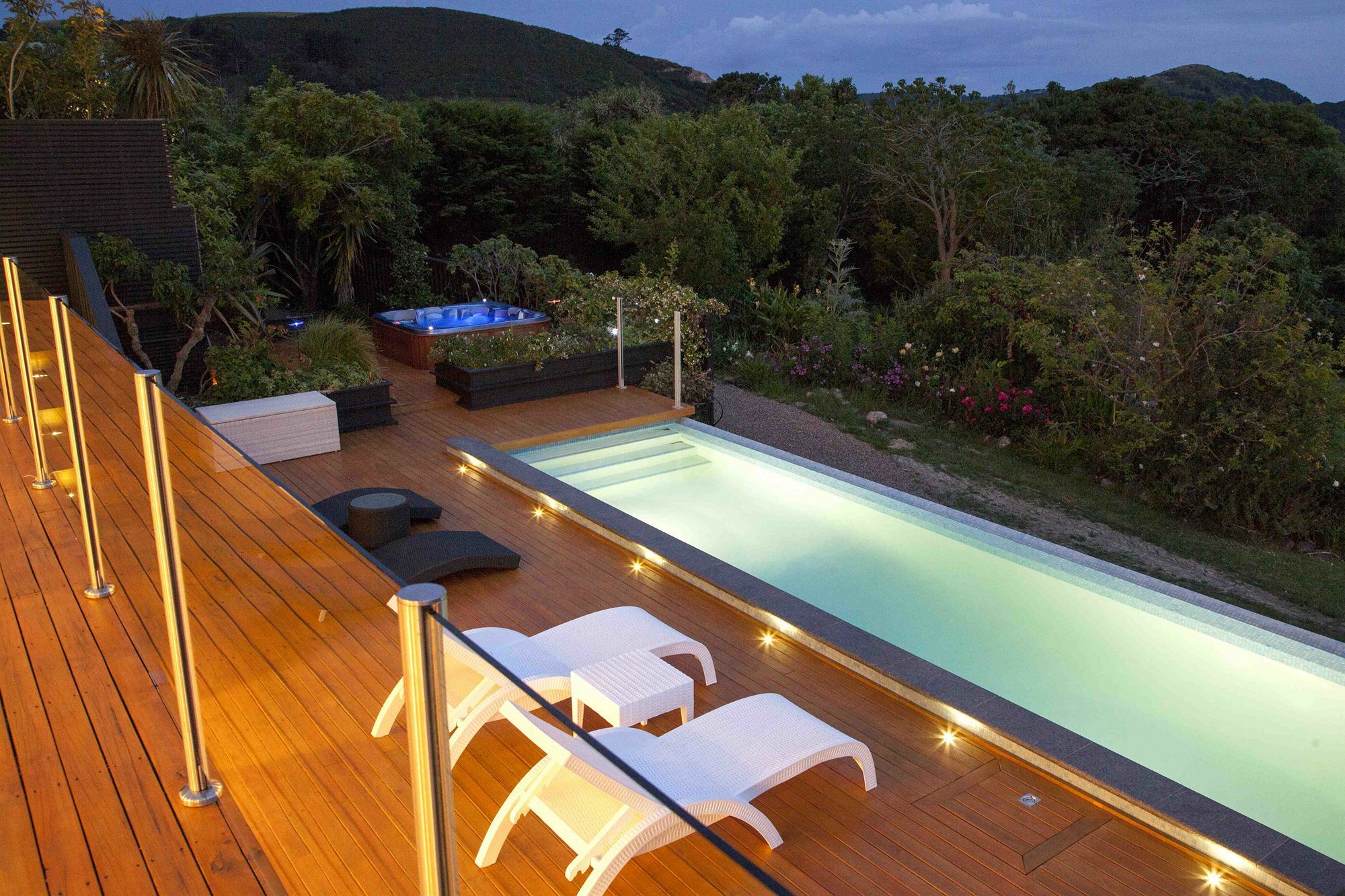 Le Chalet Waiheke Apartments Ostend Ngoại thất bức ảnh